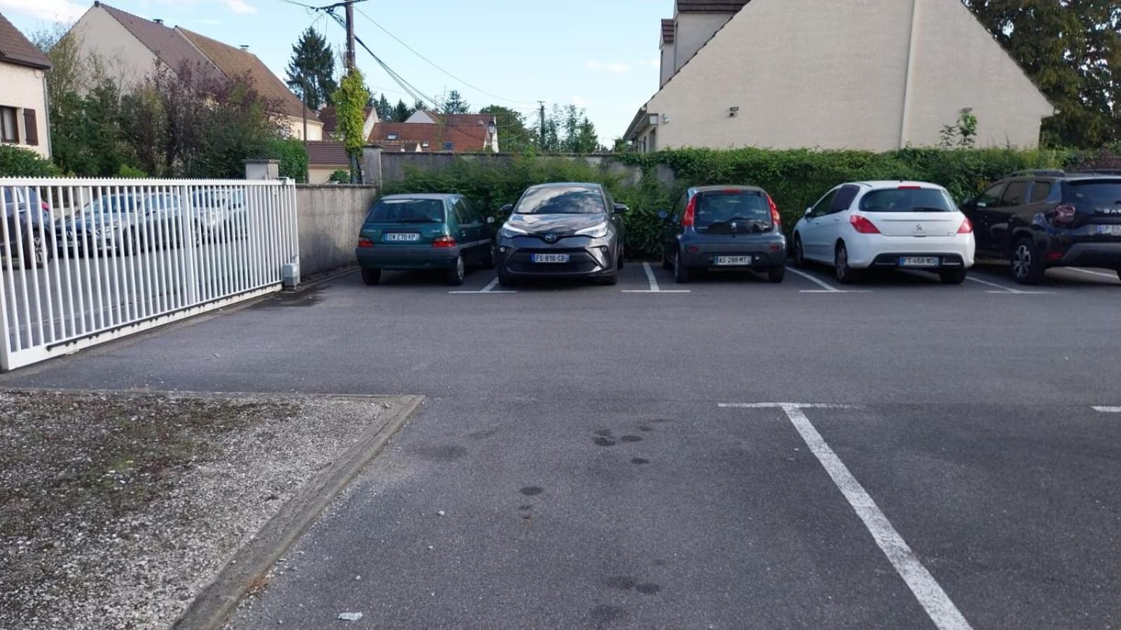 Appartement Cosy - Disneyland & Villages Nature Villeneuve-Saint-Denis المظهر الخارجي الصورة